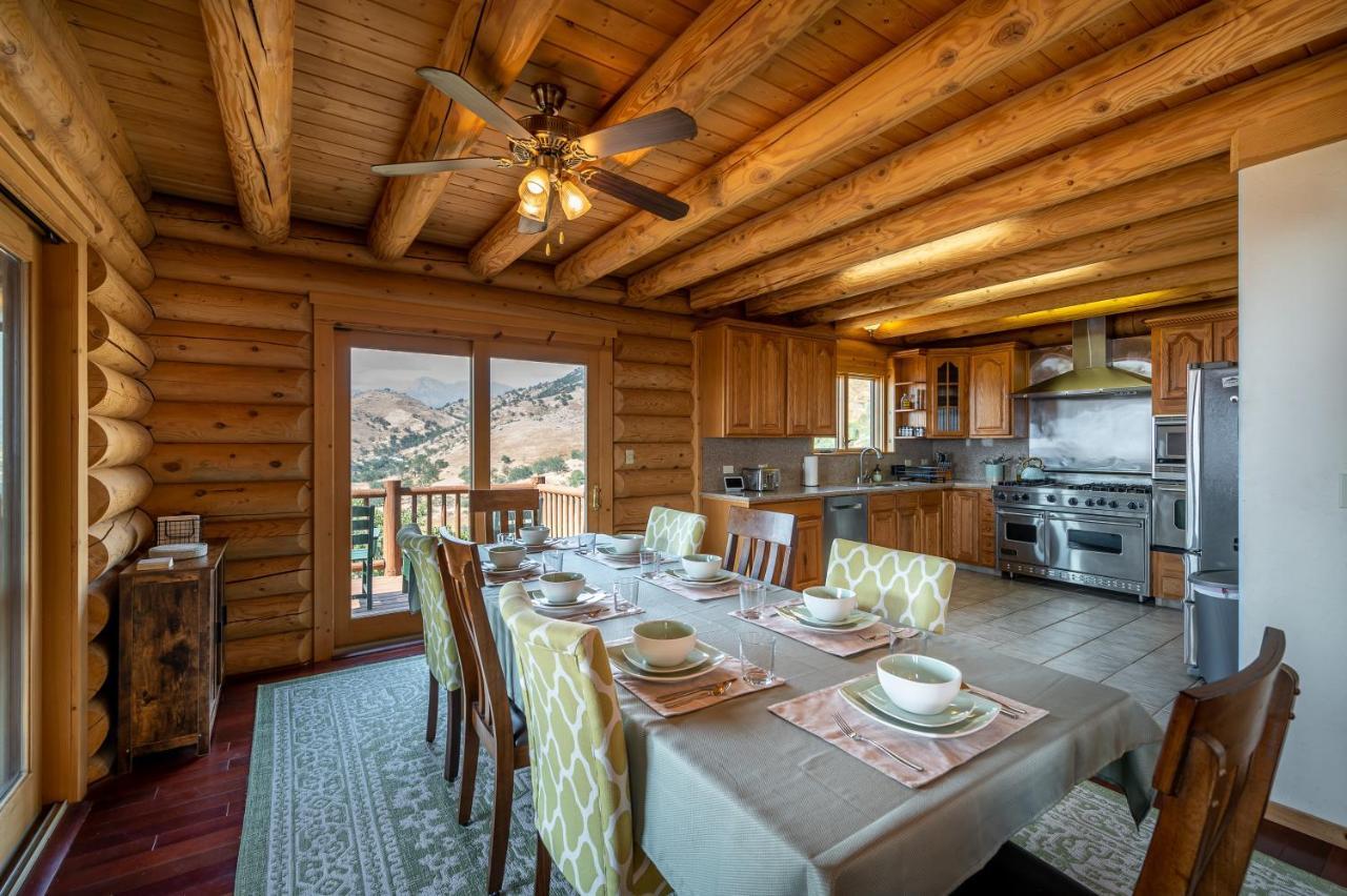 4 Kings Log Cabin 150 Acres Spectacular Views Three Rivers Bagian luar foto
